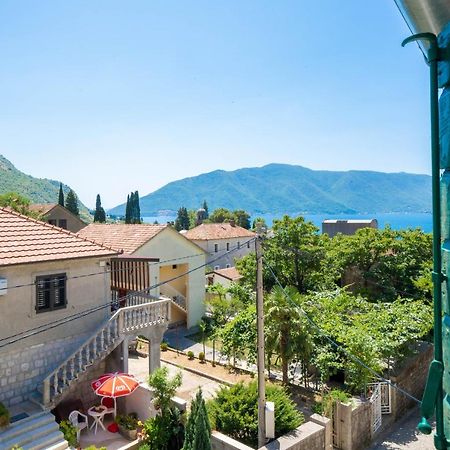 Apartments Oliva Рисан Екстериор снимка