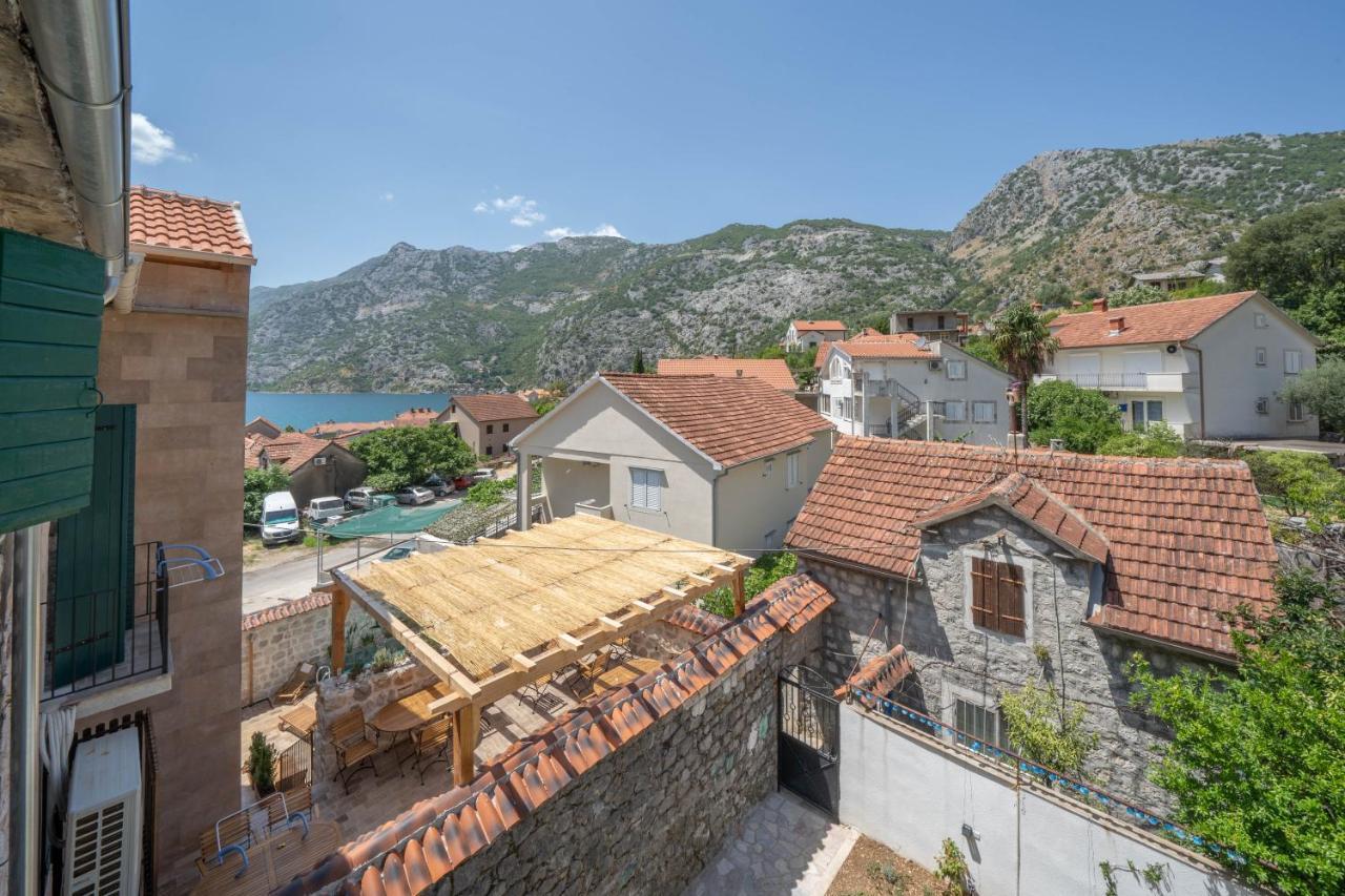 Apartments Oliva Рисан Екстериор снимка