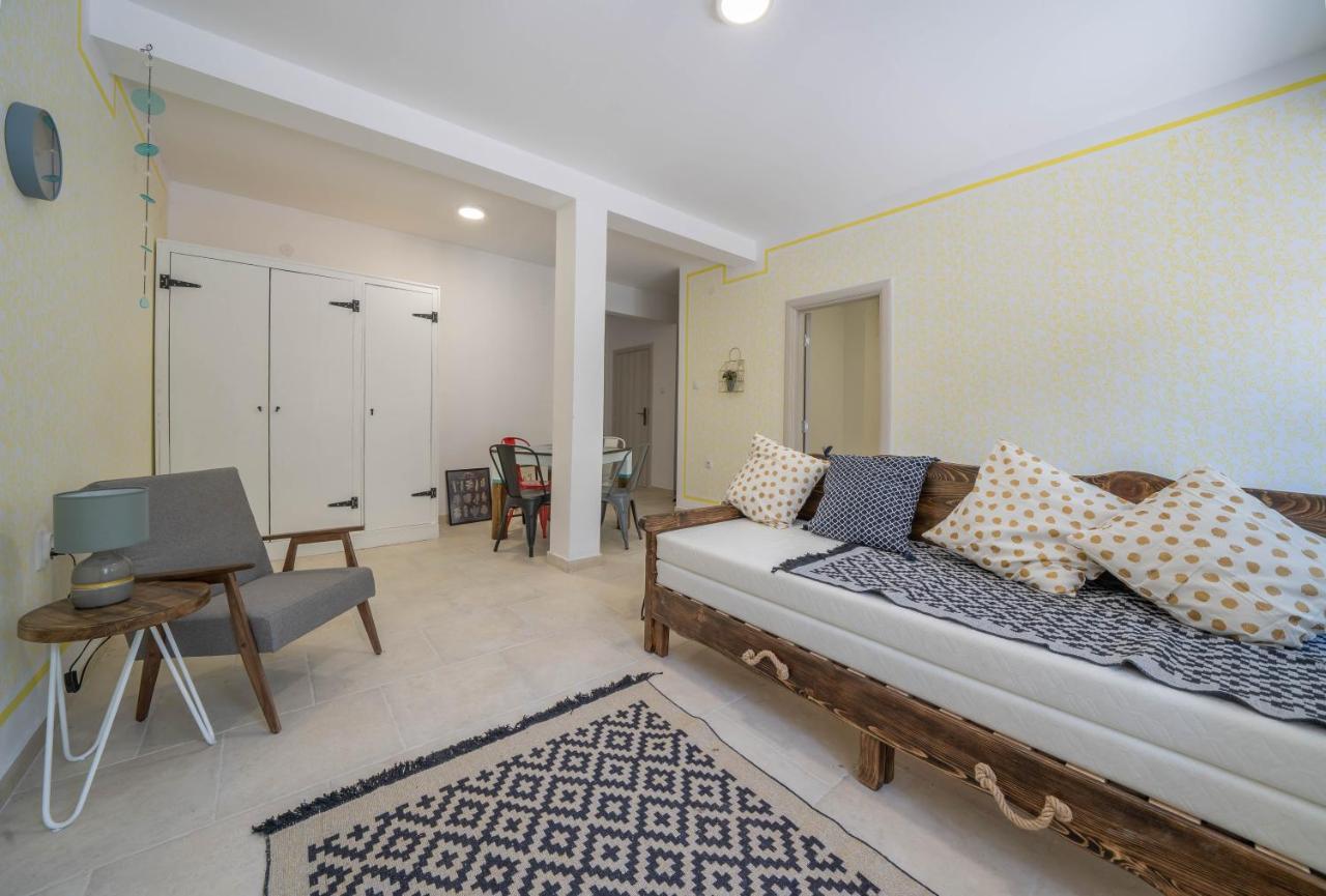 Apartments Oliva Рисан Екстериор снимка
