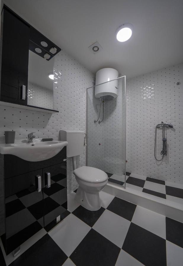 Apartments Oliva Рисан Екстериор снимка
