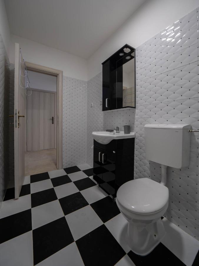 Apartments Oliva Рисан Екстериор снимка