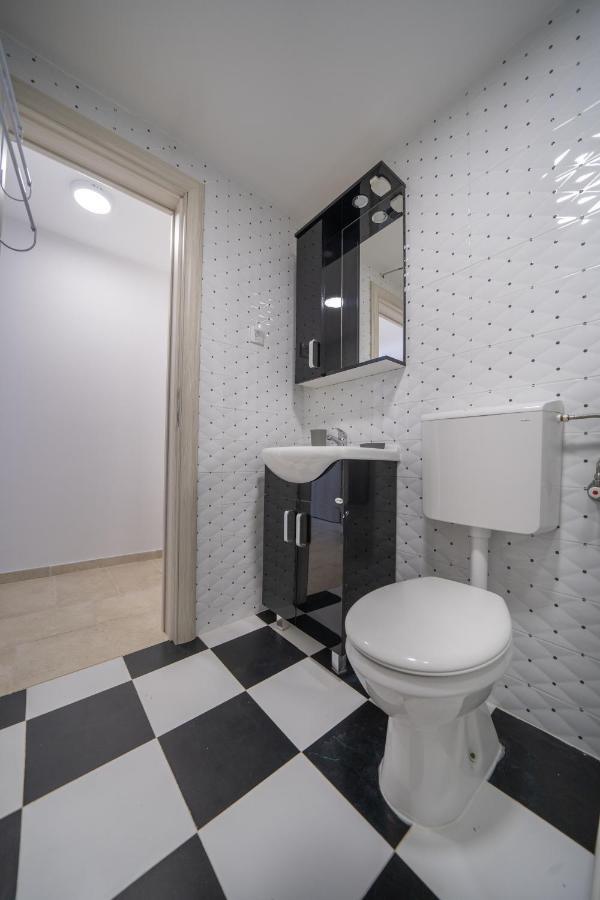 Apartments Oliva Рисан Екстериор снимка