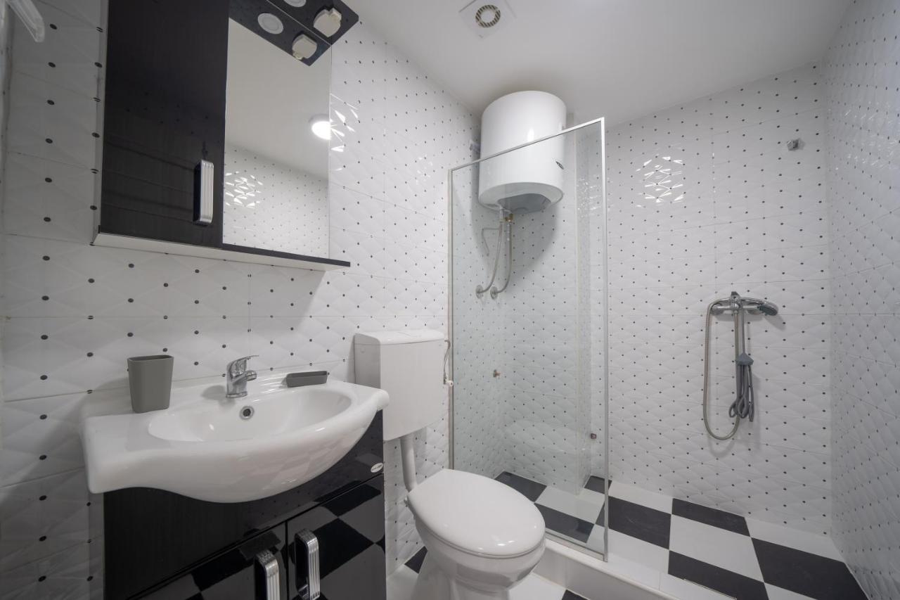 Apartments Oliva Рисан Екстериор снимка