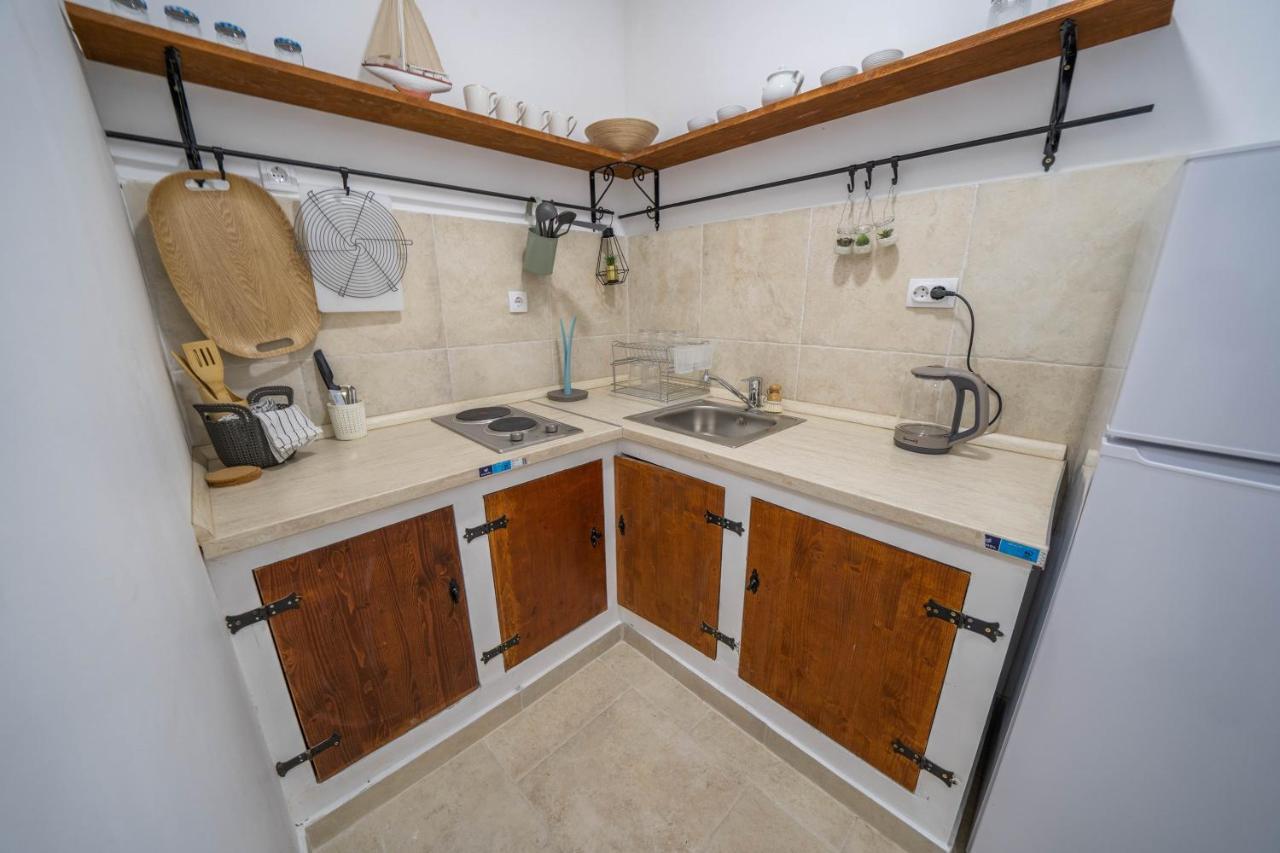 Apartments Oliva Рисан Екстериор снимка