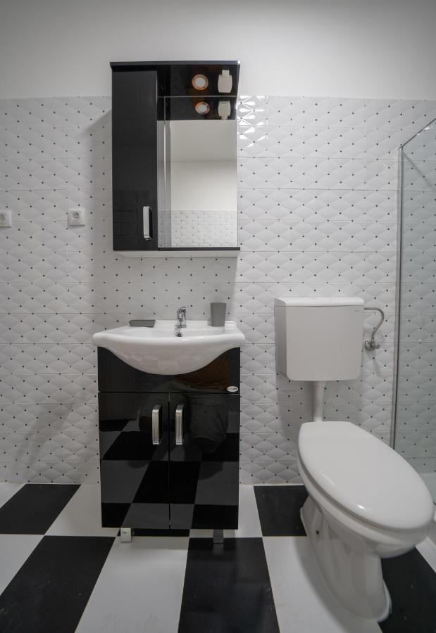 Apartments Oliva Рисан Екстериор снимка